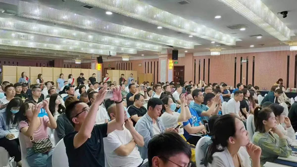 B2B营销论坛·河北站 | 聚力赋能,为中国外贸企业量身定制出海方案(图4) O2O线下展会+线上营销分享会
