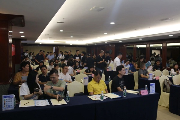 百城巡讲 · 中山站 | 出海新动力:独立站携手谷歌,拓宽国际商路(图5) 百城巡讲 · 中山站 | 出海新动力:独立站携手谷歌,拓宽国际商路(图5)